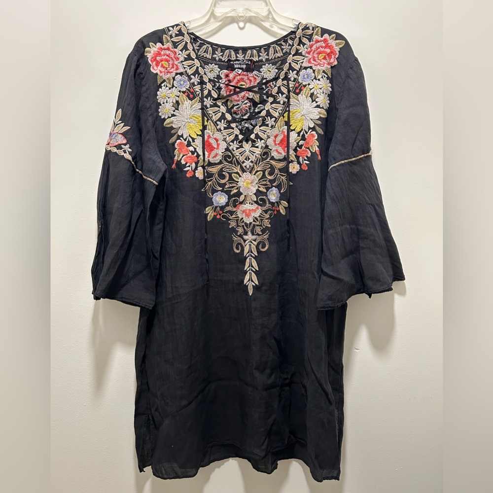 Johnny Was Black Floral Embroidered Tunic